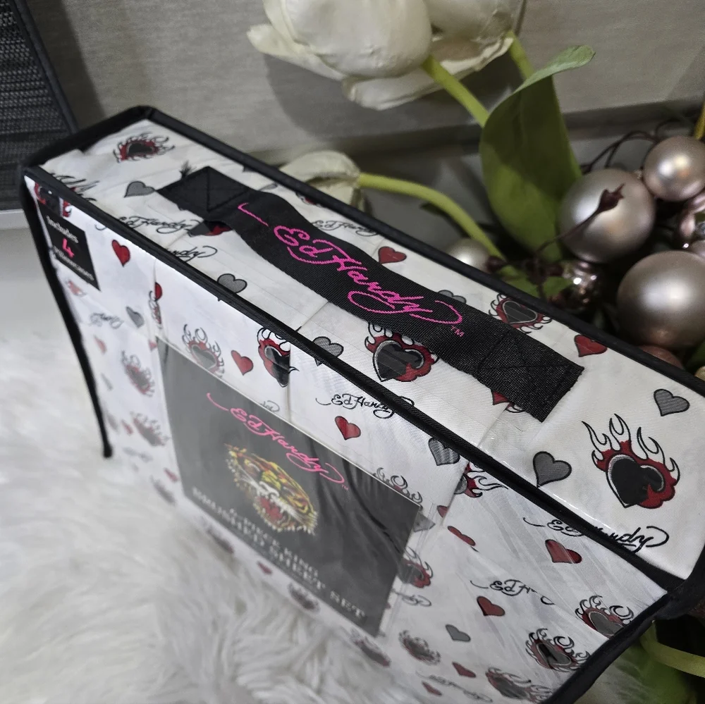 Ed Hardy 6Piece King Double Brushed sheet set.New